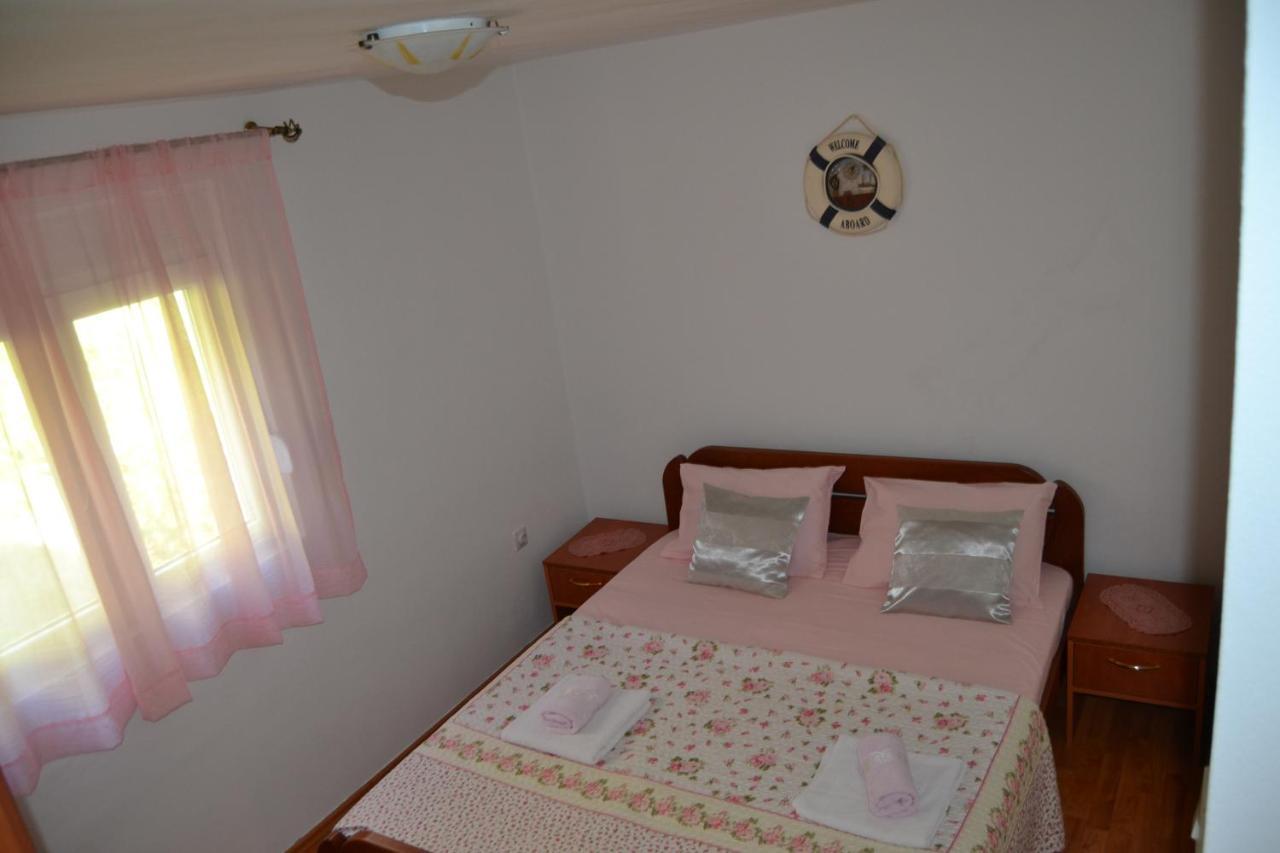 Apartments Dobrisa Котор Экстерьер фото