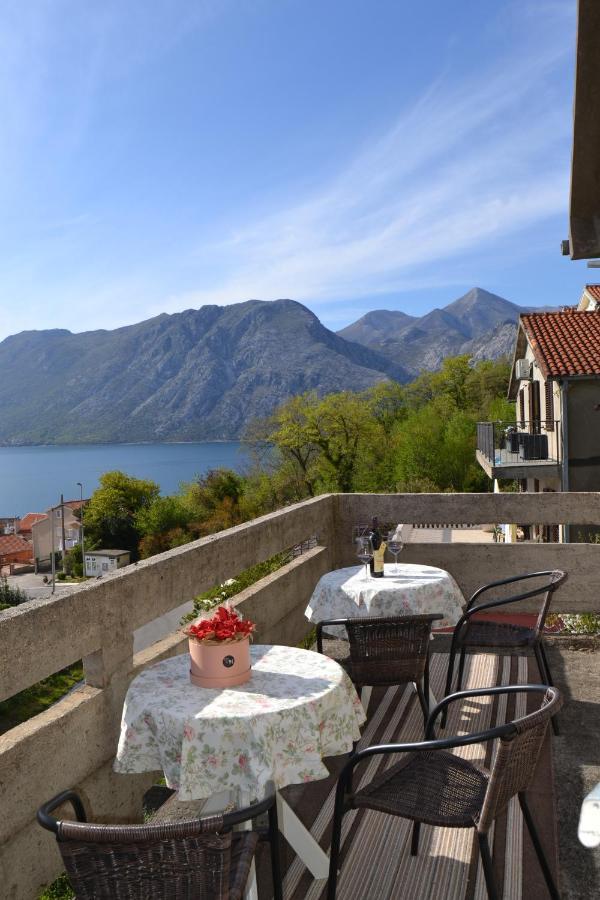 Apartments Dobrisa Котор Экстерьер фото