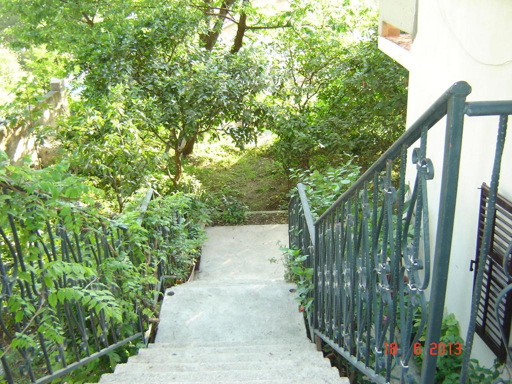Apartments Dobrisa Котор Экстерьер фото