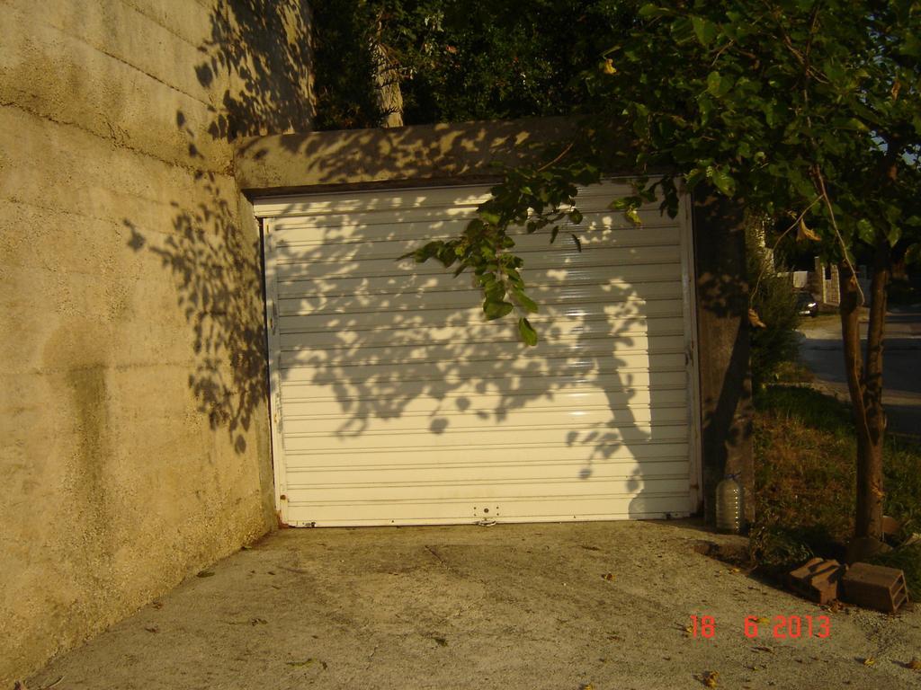 Apartments Dobrisa Котор Экстерьер фото