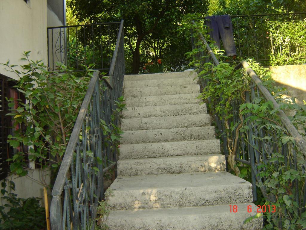 Apartments Dobrisa Котор Экстерьер фото